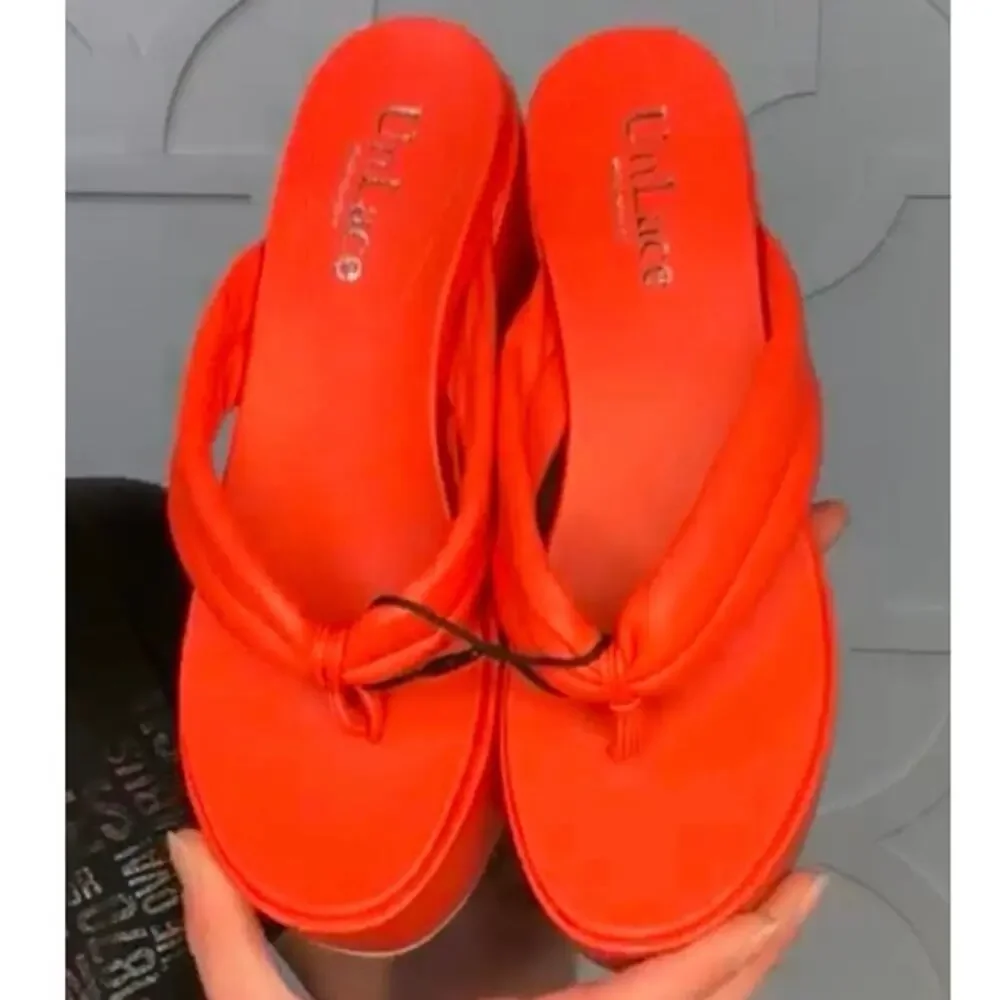 UNLACE Toe Strap Sandals In Red Size Euro 40 / US 10 New in Box MSRP $317